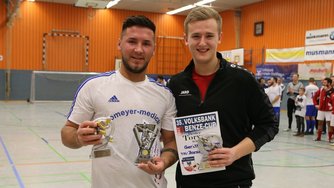 Egcon Musliji Gerrit Herrmann Volksbank-Benze-Cup Fussball Halle Hameln AWesA