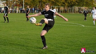 Jan Niklas Bleil SSG Halvestorf Fussball Bezirksliga Volley Schuss