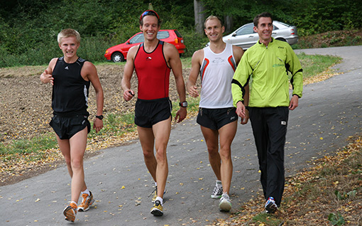 Richard Getz,Cortt Grabbe, Sebastian Hendrischke und Philipp Priebe beim Berglauf 2009 - Foto: Manfred Scholz