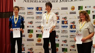 Tina Griese SV Tuendern Bogenschiessen Landesmeisterschaften Silber AWesA