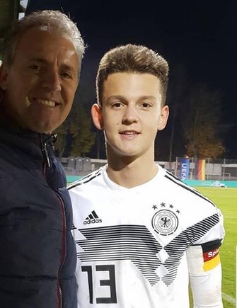 Arbnor Naser Aliu Fussball DFB Deutsche Nationalmannschaft U16 Vater Sohn AWesA
