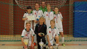 Norbertusgymnasium Magdeburg Titelverteidiger beim Indoor-Cup