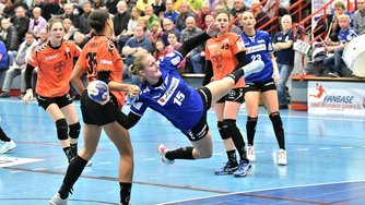 Celine Michielsen Handball HSG Blomberg Lippe Bundesliga Damen AWesA
