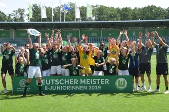Natasha Kowalski VfL Wolfsburg Meisterfoto