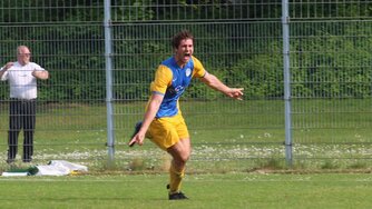 Daniel Krikunenko von Korff TSV Bisperode Fussball Kreisliga Jubel 