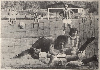 Deutsche Amateurmeisterschaft 1974 gegen Neuenrade - Paule im Tor, der Ball nicht ...