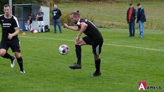 Julian Maass SSG Halverstorf Fussball Bezirksliga Ballannahme