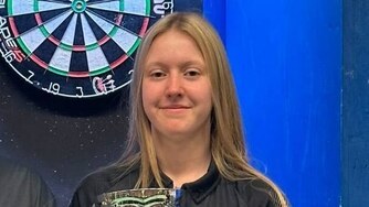 Chiara Dolle DC Hameln 79 Niedersachsenmeisterin Juniorinnen Darts