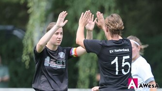 Emely Niemann Jennifer Friedel SV Hastenbeck Fussball Torjubel