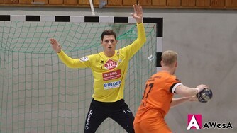 Cedric Juergens VfL Hameln Handball Oberliga Torwart Siebenmeter