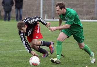 Fabian Wernitz SV Hastenbeck Patrick Borchers FC Latferde AWesA