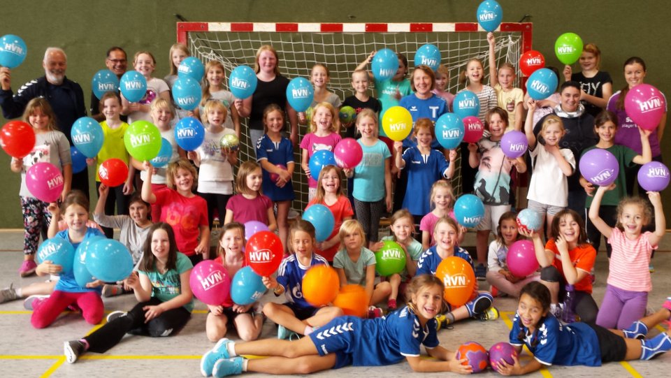Tag des Mädchenhandball ho-handball bei der Grundschule Hemeringen