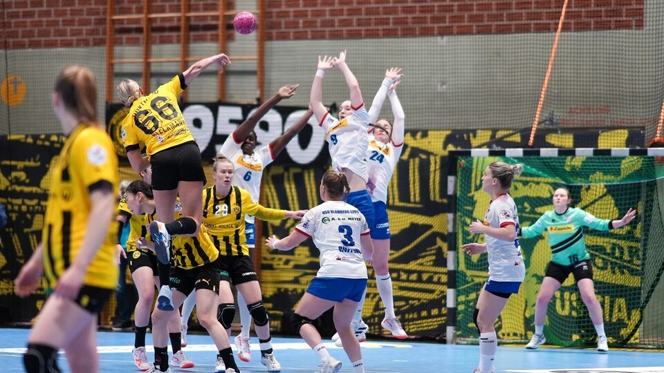 Borussia Dortmund HSG Blomberg-Lippe Handball Bundesliga Frauen