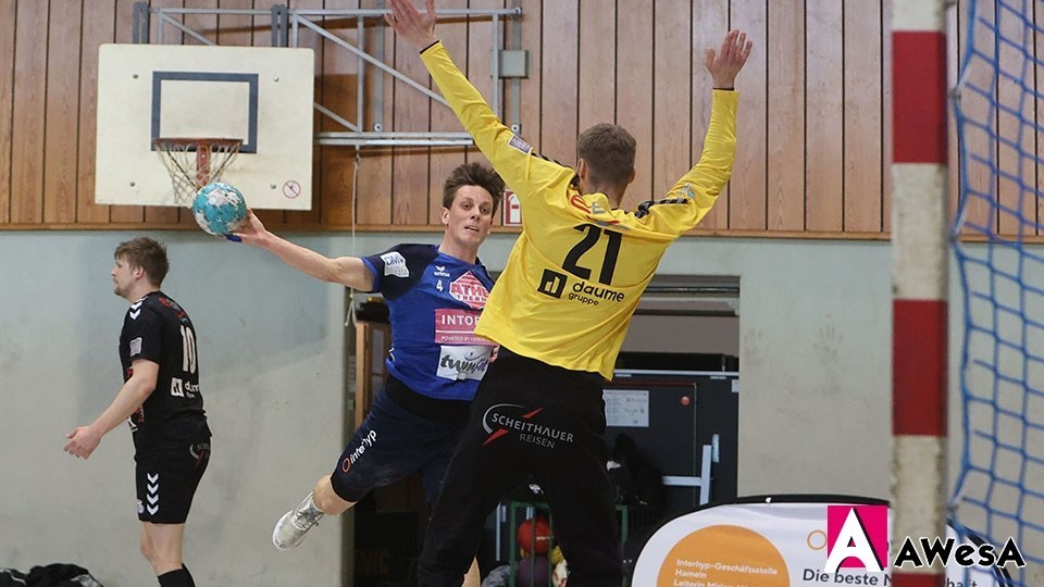 Tim Juergens VfL Hameln Handball Oberliga Sprungwurf