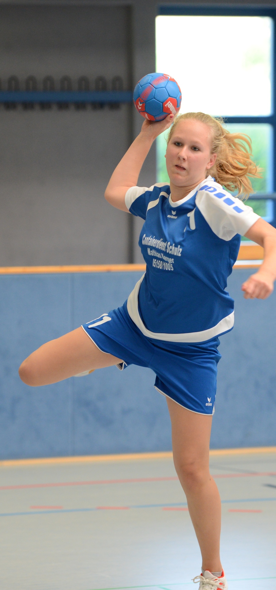 Felia Sempf AWesA ho-handball