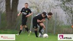 Seyhmus Karayilan SSG Halvestorf Fussball Landesliga Zweikampf